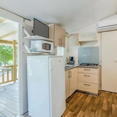 Mobilhome Semicouvert Noisetier 6 P Ferienhaus Saint-Martial-de-Nabirat