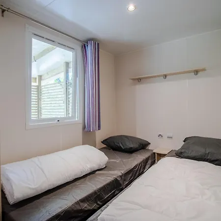 Mobilhome Semicouvert Noisetier 6 P Ferienhaus Saint-Martial-de-Nabirat