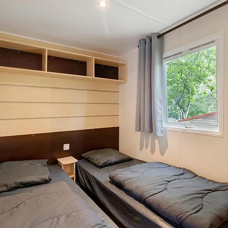 Ferienhaus Mobilhome Semicouvert Noisetier 6 P Saint-Martial-de-Nabirat