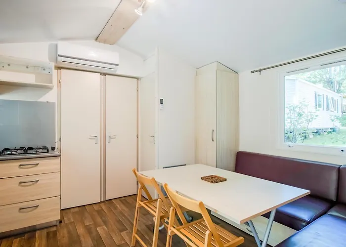 Mobilhome Semicouvert Noisetier 6 P Saint-Martial-de-Nabirat