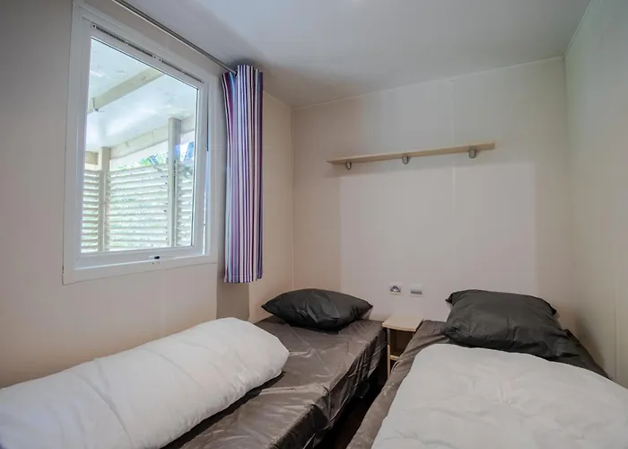 Mobilhome Semicouvert Noisetier 6 P * Saint-Martial-de-Nabirat