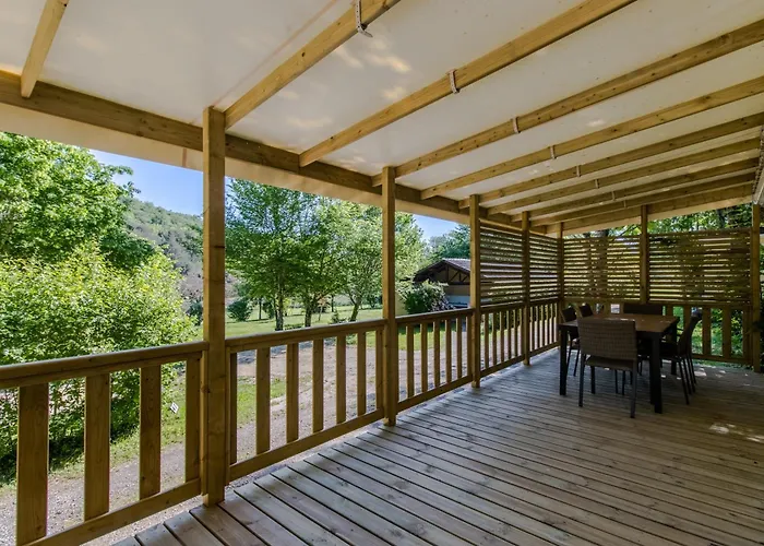 Mobilhome Semicouvert Noisetier 6 P * Saint-Martial-de-Nabirat